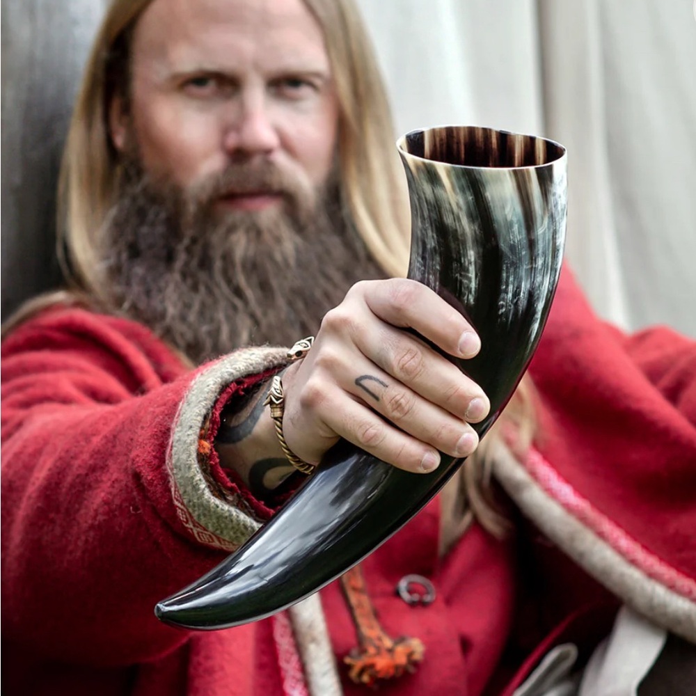 Set of Two Viking Drinking Horn - Black and Brown with iron holders